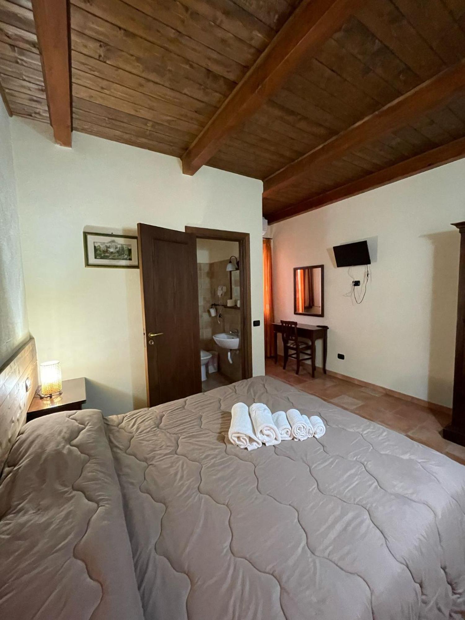 La Locanda Del Poeta Acri ภายนอก รูปภาพ